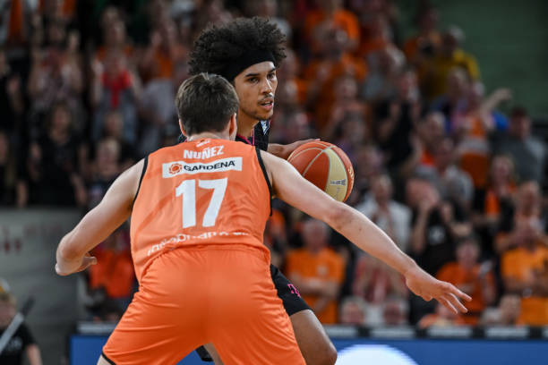 粒进球与 粒进球与